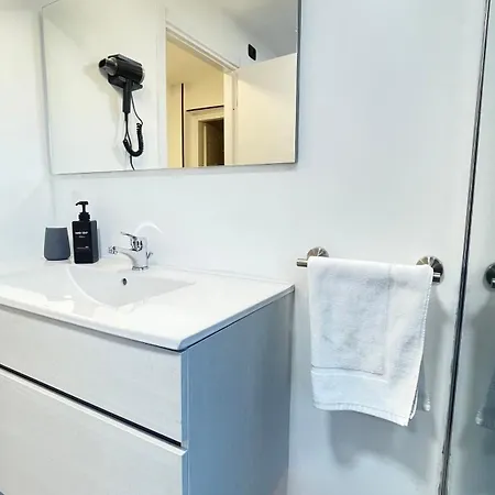Tiny House Next To Metro A Apartmán *